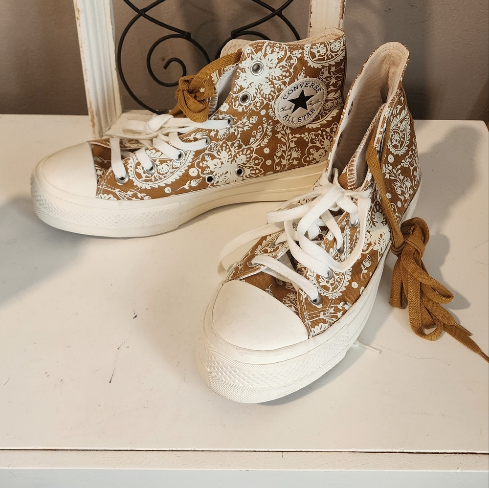 Converse All Stars Womens High-Top Sneakers -  Rare Brown and White Paisley 9 - Picture 6 of 6